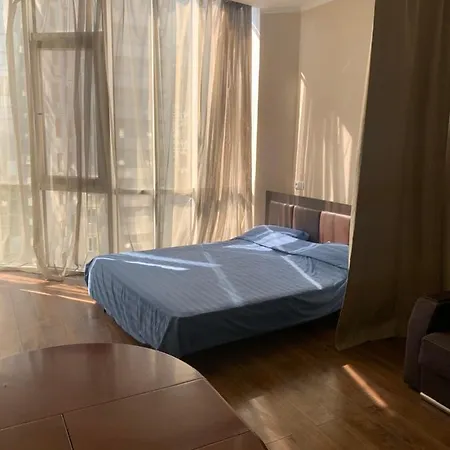 студия с видом на море Plaza Apartment