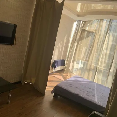 Lejlighed студия с видом на море Plaza